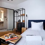 Lj5 - Old Town With Exclusive Shared Roof Terrace *