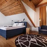 Lj5 - Old Town With Exclusive Shared Roof Terrace Apartment