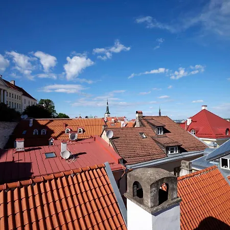 Lj5 - Old Town With Exclusive Shared Roof Terrace