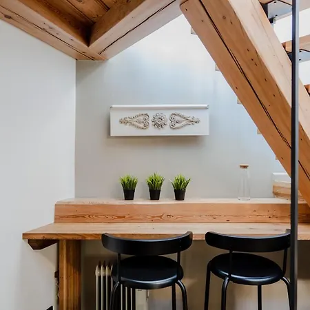 Lj5 - Old Town With Exclusive Shared Roof Terrace