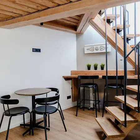 Lj5 - Old Town With Exclusive Shared Roof Terrace Apartmán *